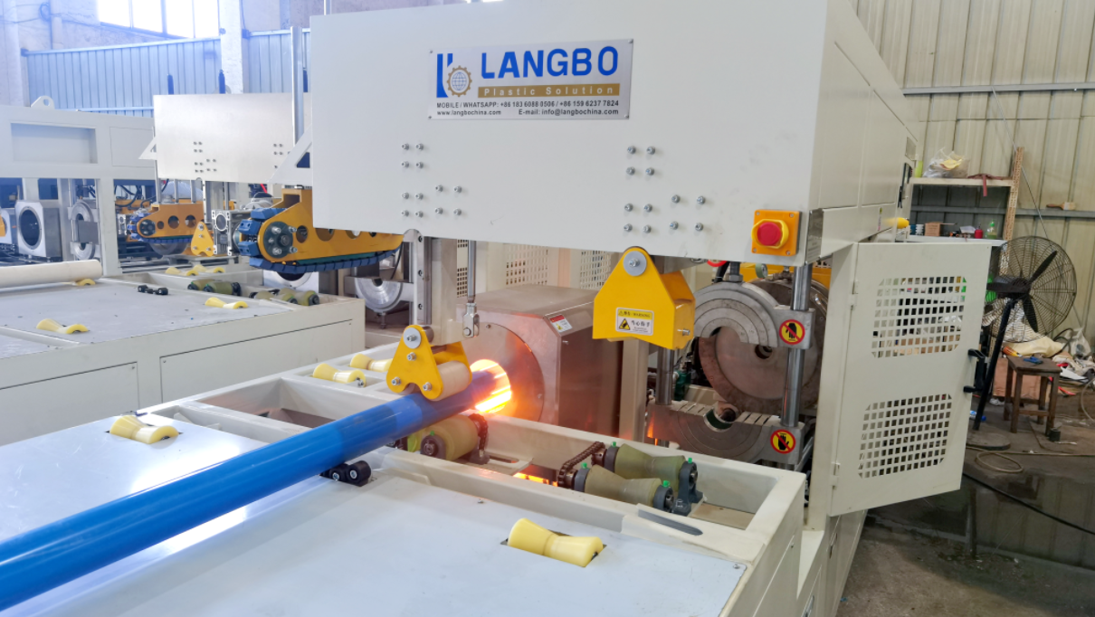 กรณี บริษัท ล่าสุดเกี่ยวกับ เครื่อง Belling ท่อสำหรับการผลิตท่อชลประทาน PVC ในยูเครน