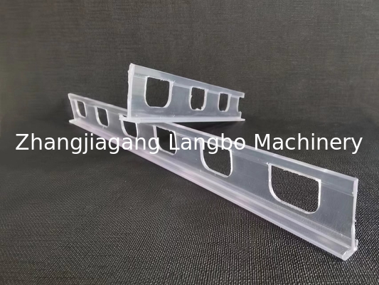 คุณภาพ  Supermarket Cable Cover Transparent PVC Profile Production Line โรงงาน