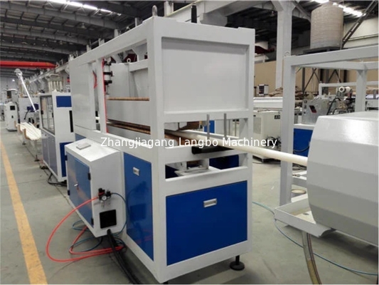 เครื่องทำท่อพีวีซีสี่เส้นความต้านทานแรงอัดสูง