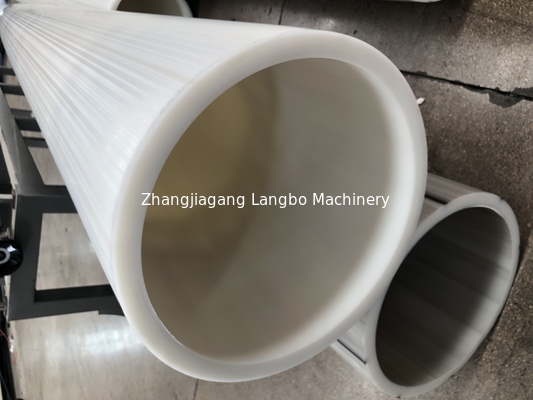 การควบคุมหน้าจอสัมผัสเครื่องอัดรีดท่อ HDPE อย่างต่อเนื่อง 0.6 ม. / นาที