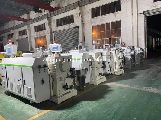 การควบคุม PLC สายการผลิตท่อ PVC ผลิตภัณฑ์และผลผลผลิตสูง