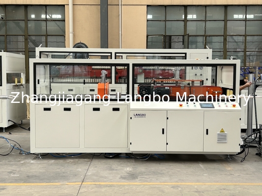 สายการอัดรีดท่อพีวีซีระบายความร้อนด้วยอากาศด้วยอัตราส่วน 30:1 L/D และกำลังมอเตอร์ 37KW