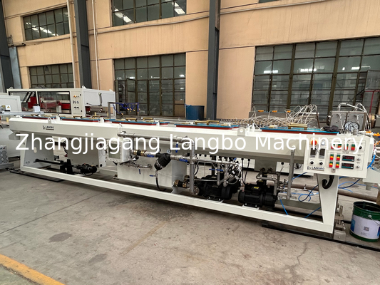 สายการอัดรีดท่อพีวีซีระบายความร้อนด้วยอากาศด้วยอัตราส่วน 30:1 L/D และกำลังมอเตอร์ 37KW