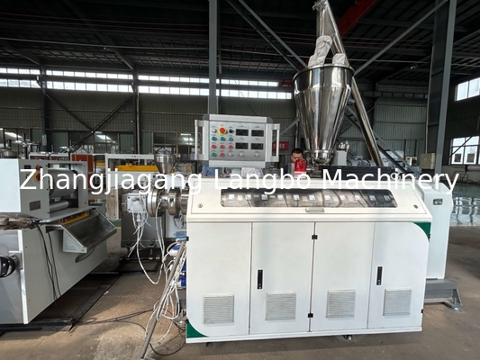 Co Outdoor Wpc Extrusion Line With 3D Embossing สายการผลักดัน Wpc ภายนอกที่มีการพิมพ์ 3 มิติ