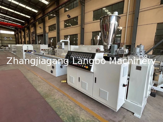สายการผลิตโปรไฟล์ PVC 55/110 22KW เครื่องอัดรีดสกรูคู่