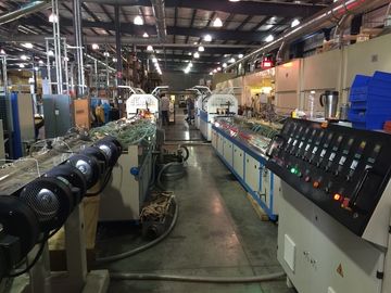 อุตสาหกรรมพลาสติก โปรไฟล์ extruder เครื่อง Custom รูปทรงขนาด