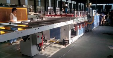 แผ่นสกรีนคู่ PVC Foam Board Extrusion Line 600 กก. / ชม. กำลังการผลิตสูง