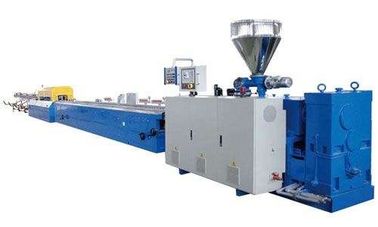 380v WPC Profile Extrusion Line ความร้อน / แรงกระแทกสินค้าสูง