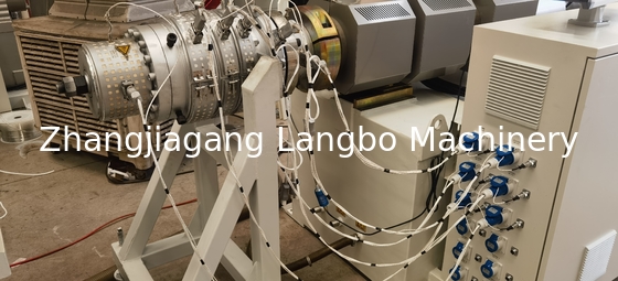 กล่องเกียร์บูรณาการ 50-200 มม PVC สายท่อ extrusion ด้วยโครงสร้างที่แข็งแรงและความมั่นคง