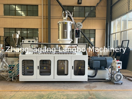 การทํางานง่าย พลาสติก HDPE PE ท่อ Extrusion การผลิตเครื่องจักรสาย