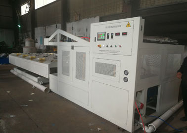 สายการผลิตท่อ extruder สกรูเดียว PE สายการผลิตเครื่องจักร PVC Belling ด้วยความจุ 120-800kg / h