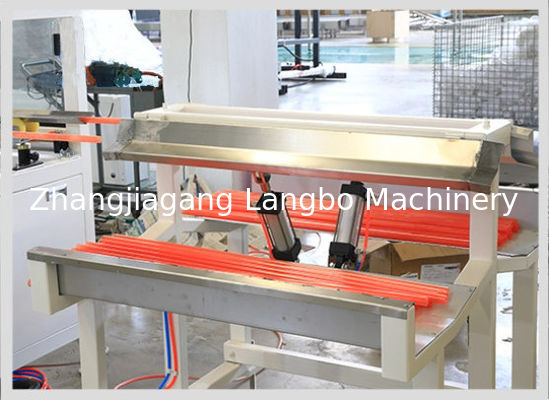 สายการผลิตท่อน้ําพลาสติก PVC เครื่องทําท่อ PVC ด้วยเครื่องบดประสิทธิภาพสูง ด้วยราคาที่น่าสนใจ