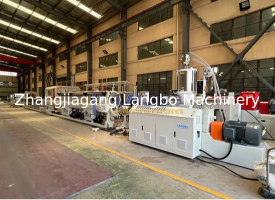 สายดัดท่อพลาสติกหลายชั้น ความเร็วสูง HDPE PE สายเครื่องผลิตท่อ