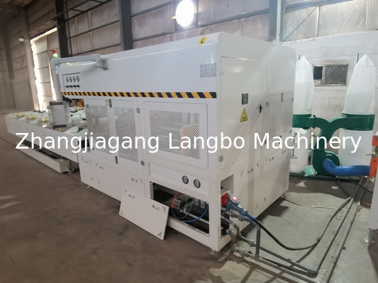 พลาสติก PVC ท่อ 0.5 นิ้วถึง 15 นิ้ว ท่อน้ํา กระโปรง Double Screw Extruder เครื่องจักร Tube การทําเครื่องจักร / อุปกรณ์ / สายการผลิต extrusion
