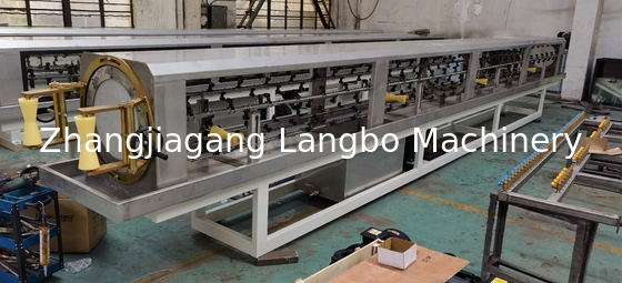เครื่อง HDPE Pipe Machine PE Tube สายดึงพลาสติกที่มี PLC การควบคุมจอสัมผัส