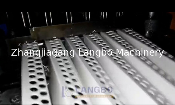 โปรไฟล์พลาสติก U PVC PP PE ริมมุมขีดขน / แบนด์หัน L มุม
