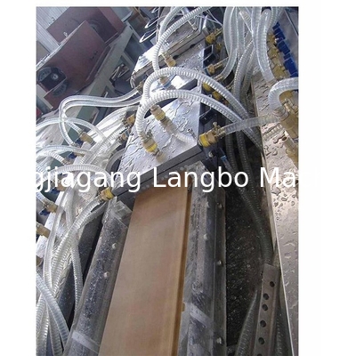 WPC Decking Flooring Post Composite Profile Rail Extrusion Production Line เครื่องผลิตเส้นการผลิต