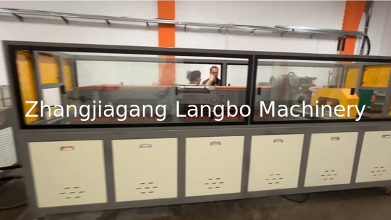 PVC WPC โคนิก Twin Double Screw Extruder Line สําหรับโปรไฟลพลาสติก