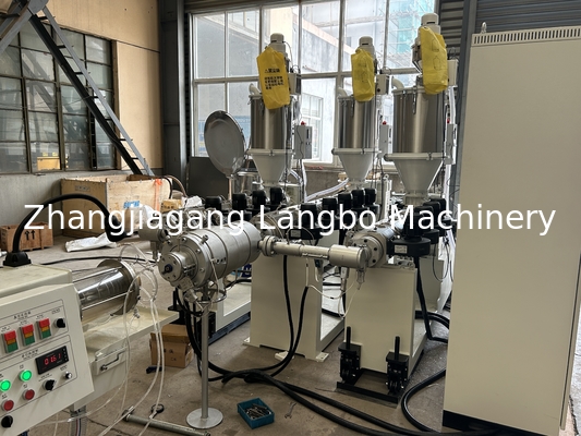 เครื่องอัดรีดสกรูเดี่ยวพลาสติก ท่อส่งน้ำชลประทาน PPR สองชั้น สายการผลิตการอัดขึ้นรูปท่อ