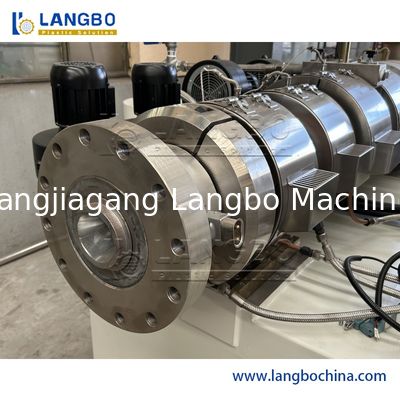 เครื่องผลิตท่อพลาสติก ท่อ PVC สายการผลิตการอัดขึ้นรูป