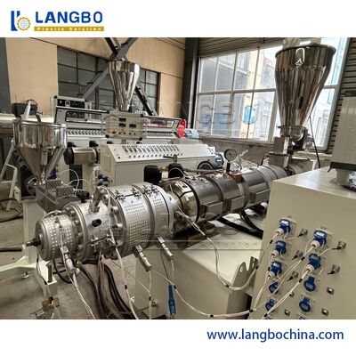 การควบคุม PLC สายการผลิตท่อ PVC ผลิตภัณฑ์และผลผลผลิตสูง