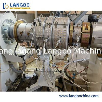 อุปกรณ์โรงงานผลิตท่อ PVC UPVC CPVC เครื่องจักรผลิตท่อ extrusion