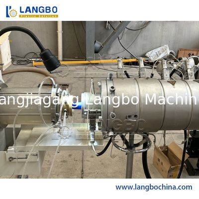 เครื่องทำท่อพลาสติก HDPE PPR ความเร็วสูงขนาด 16 ถึง 1600 มม. สำหรับการจ่ายน้ำ ระบายน้ำ ชลประทาน ท่อแก๊ส ท่อร้อยสายไฟ