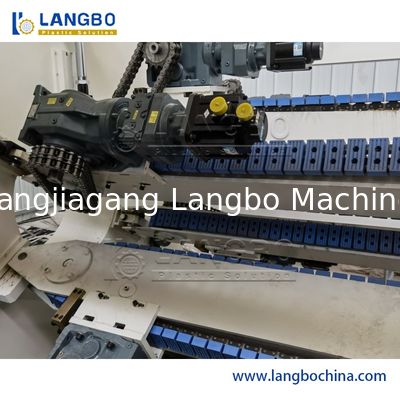 เครื่องอัดรีดท่อ PVC: อุปกรณ์ผลิตท่อพลาสติกสำหรับระบายน้ำเทศบาล