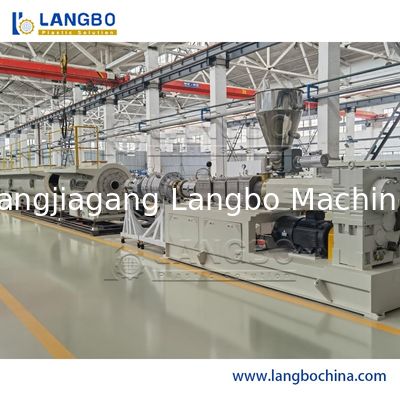 150KG / สายการอัดรีดท่อพีวีซีความจุสูงพร้อมระบบตัดฝุ่น / เศษฟรี