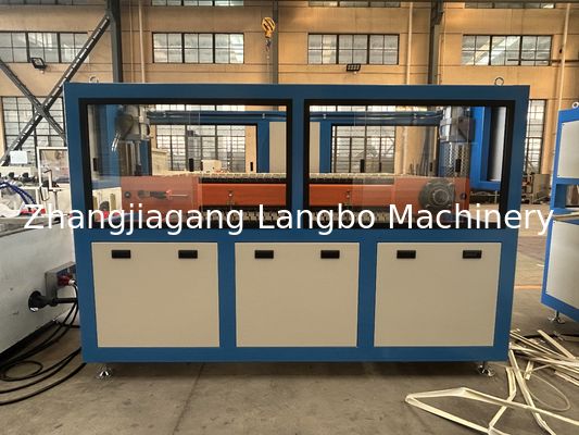 โคนิค ดับเบิ้ลสกรู พลาสติก Baseboard Extrusion PVC Skirting Profiles Extruder เครื่องผลิตสายการผลิต