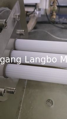 เครื่องทำเม็ดพลาสติก HDPE MBBR สำหรับตัวกลางกรองแบบ Extrusion ความเร็วสูง