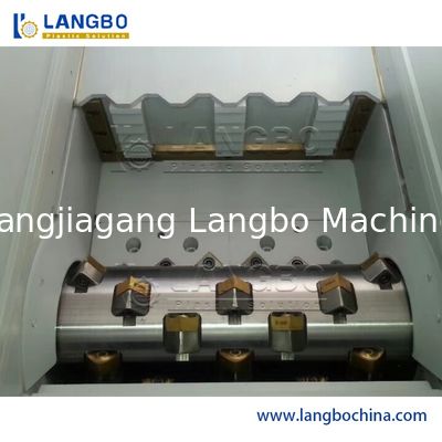 เครื่องบดเพลาเดี่ยวสำหรับเครื่องจักรพลาสติกสำหรับเศษพลาสติก พาเลทไม้ ท่อ HDPE ผ้า สิ่งทอ ฟิล์ม เครื่องบดรีไซเคิล