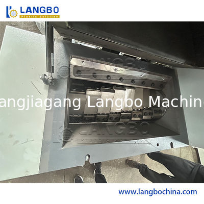 เครื่องบด/บดขยี้เศษพลาสติกท่อ PVC รีไซเคิลถังบดขยี้ยางแบบกำหนดเอง