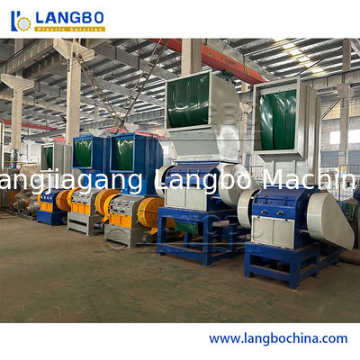 เครื่องบดพลาสติกอัตโนมัติ พร้อมมอเตอร์ 37KW และกำลังการผลิต 100-500 กก./ชม. สำหรับการรีไซเคิลอย่างมีประสิทธิภาพ