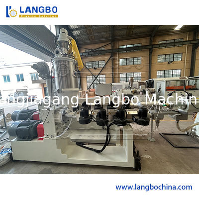 เครื่องรีดท่อ PPR พร้อมกำลังการผลิต 180 กก./ชม. แบบ 3 ชั้นร่วมรีด และควบคุมด้วย SIEMENS PLC