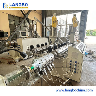 สายพัดท่อ PPR กว้างขนาดใหญ่ ความเร็วการผลิต 12m/min และ SIEMENS PLC Control