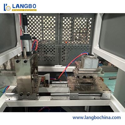 55KW มอเตอร์พลังงาน PVC โปรไฟล์ extruder สําหรับโปรไฟล์ extrusion เรียบร้อยแม่นยํา