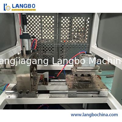 สายการผลิตพลาสติกราคา Strip Extrusion PVC Profile Extruder เครื่องทําเครื่องถือราคา PVC