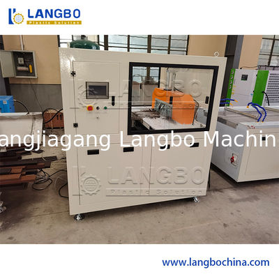 สายการผลิต Extrusion ของ CE WPC ขนาด 100 - 150KG / H กำลังการผลิตสูง