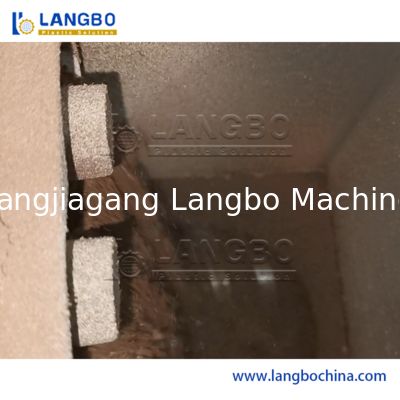 สายการผลิต Extrusion ที่ใช้งานง่ายของ WPC ที่ใช้งานง่ายการใช้พลังงานต่ำ