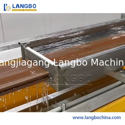 สายการผลิต Extrusion Line PVC / WPC การออกแบบสกรูคู่ของ Siemens