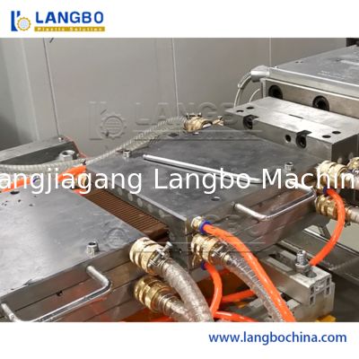 สายการผลิต Extrusion Line PVC / WPC การออกแบบสกรูคู่ของ Siemens