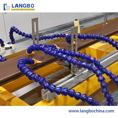 สายการผลิต Extrusion Line PVC / WPC การออกแบบสกรูคู่ของ