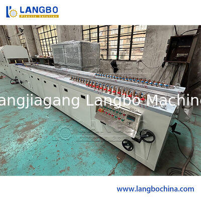 เครื่องทําโปรไฟล์การป้องกันสายเคเบิล PVC Trunk Extrusion Line