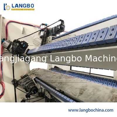 คอมพิวเตอร์ควบคุมเครื่องอัดรีดท่อพลาสติกพีวีซี Twin Screw Pvc Tube Making