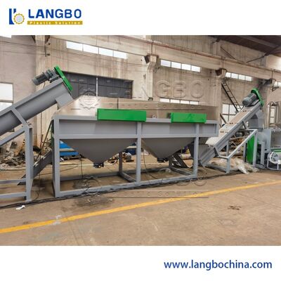 สายการรีไซเคิล PET ความจุ 300-5000 กก./ชม. ขนาดเกล็ด 14 มม. แรงดันไฟฟ้า 380V สำหรับการรีไซเคิลขวด PET