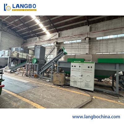 สายการรีไซเคิล PET ความจุ 300-5000 กก./ชม. ขนาดเกล็ด 14 มม. แรงดันไฟฟ้า 380V สำหรับการรีไซเคิลขวด PET