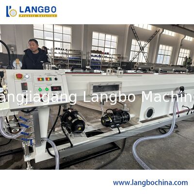 เสียงรบกวนต่ำ 20-63mm PPR Pipe Extrusion Line 3 ชั้น PPR Glassfiber Pipe Manufacturing