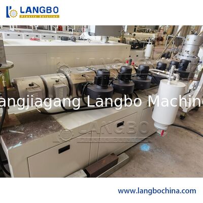 ท่อพีวีซี / PU ท่อสกรูเดี่ยว Extruder ขนาดกำลังสูง 15 - 200 มม. เส้นผ่านศูนย์กลางของสกรู