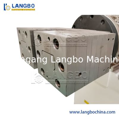 เครื่องจักรผลิตพีวีซี สายเคเบิลพลาสติกพีวีซี ร้อน